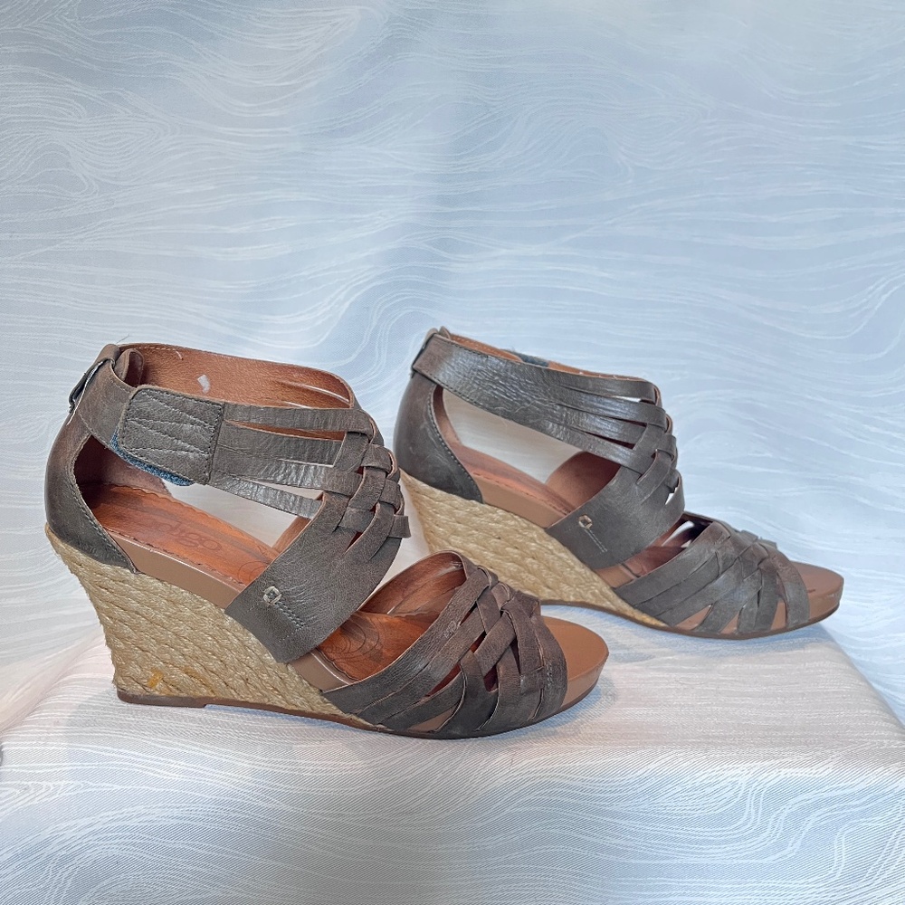 Clarks platform wedge sandals, grey leather, size 7